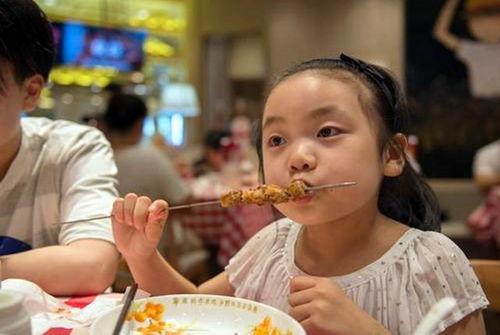 娱乐吃瓜酱家长,揭秘娱乐圈背后的温馨故事