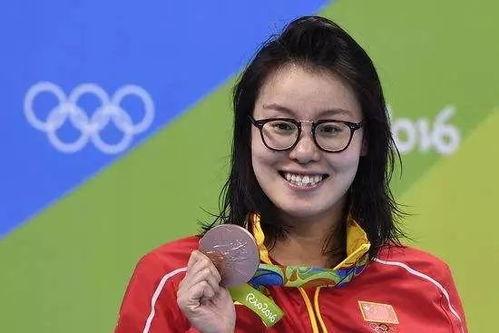 娱乐圈吃瓜日常亚洲冠军,亚洲冠军的瓜田奇遇记
