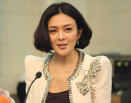 吃瓜婆娱乐圈,吃瓜婆带你揭秘明星幕后故事