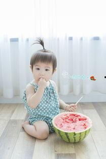 吃瓜小雨娱乐,揭秘娱乐圈幕后故事，带你领略明星真实生活